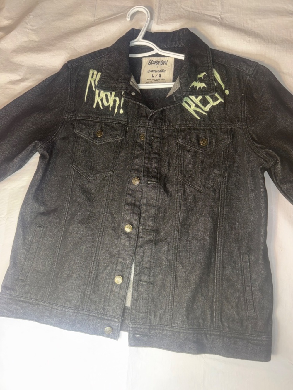 Cakeworthy Scooby-Doo Glow Denim Jacket featuring black corduroy material - Picture 5 of 16